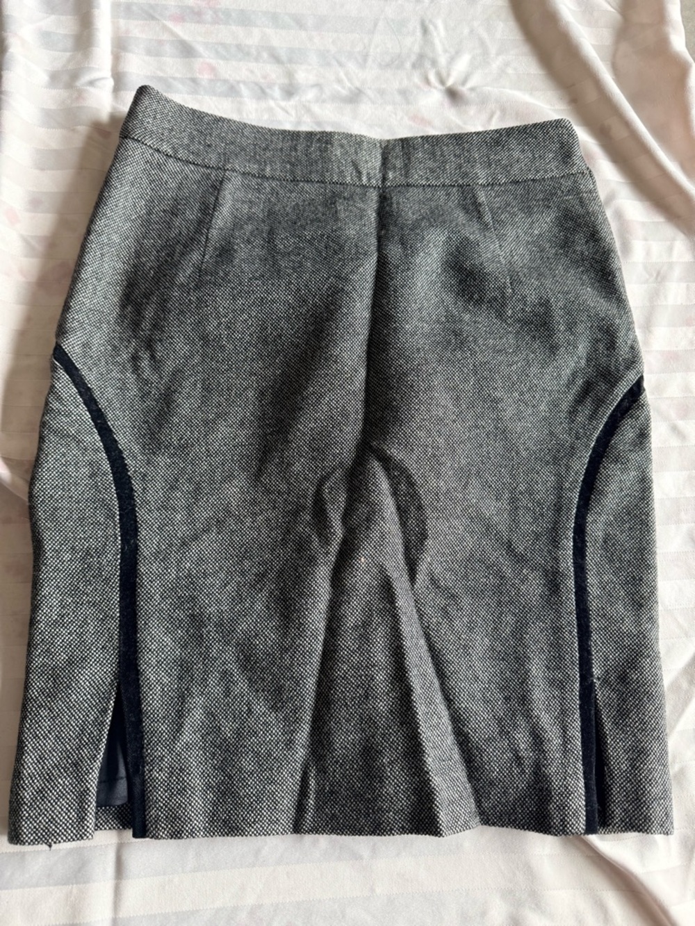 Club Monaco Gray Wool Pencil Skirt with Black Velvet Trim